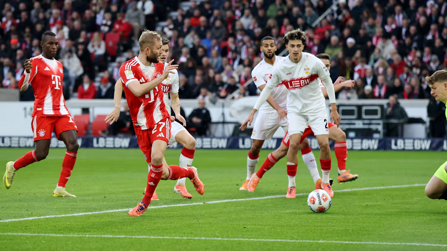 Decisive 2014/2015 Bundesliga Top-Four Fixtures and the Mechanics of Extreme Goal Outcomes